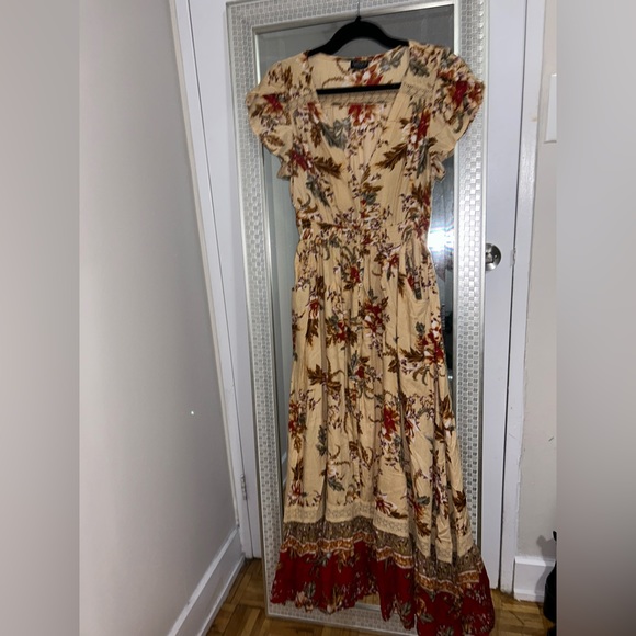 RED MAXI FLORAL DRESS - Picture 2 of 4